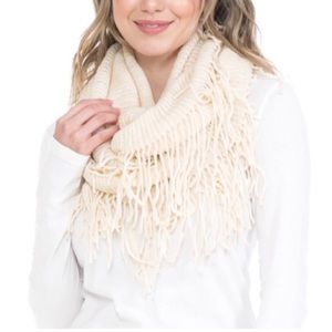 NWOT! Ultra soft/warm ivory fringed infinity scarf